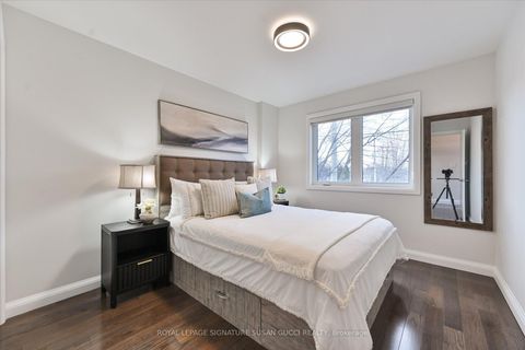 Photo 30 at 811 Cosburn Avenue, East York, Toronto