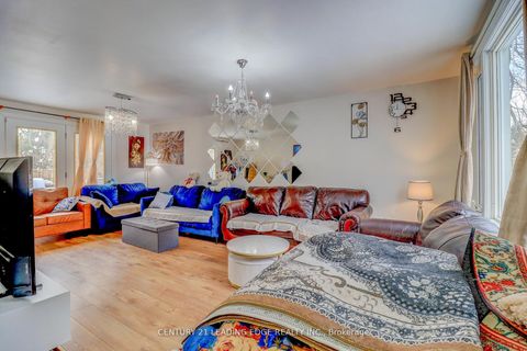 Photo 9 at 107 Lakeland Crescent, Oak Ridges Lake Wilcox, Richmond Hill