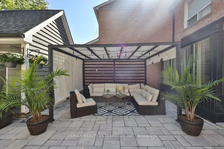 Photo 4 at 1106 Kos Boulevard, Lorne Park, Mississauga