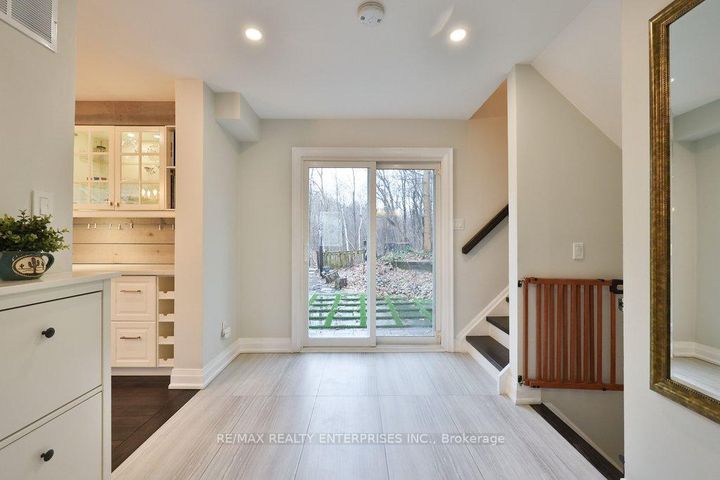 Photo 7 at 1106 Kos Boulevard, Lorne Park, Mississauga