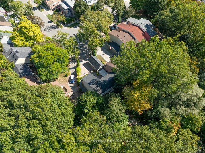 Photo 41 at 1106 Kos Boulevard, Lorne Park, Mississauga