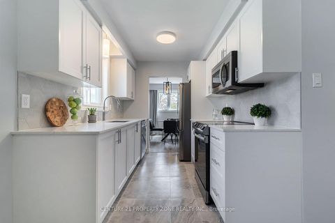 Photo 13 at 39 SYLVIA Street, Grove East, Barrie