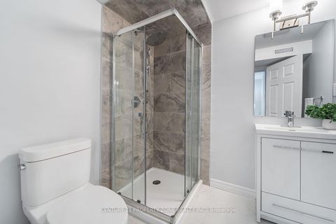 Photo 29 at 39 SYLVIA Street, Grove East, Barrie