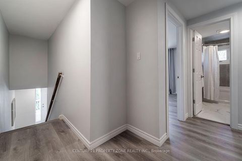 Photo 33 at 39 SYLVIA Street, Grove East, Barrie