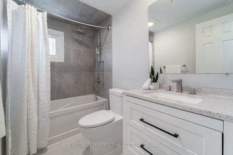 Photo 37 at 39 SYLVIA Street, Grove East, Barrie