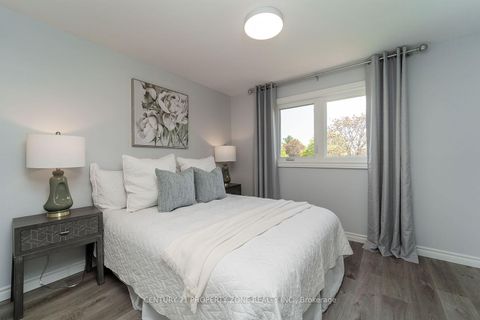 Photo 38 at 39 SYLVIA Street, Grove East, Barrie