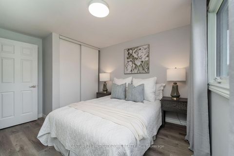 Photo 39 at 39 SYLVIA Street, Grove East, Barrie