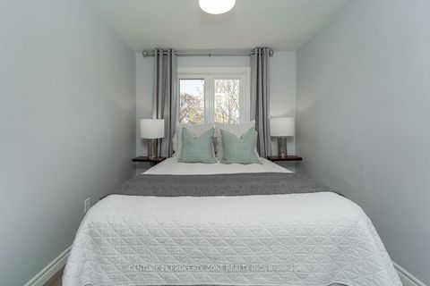 Photo 40 at 39 SYLVIA Street, Grove East, Barrie