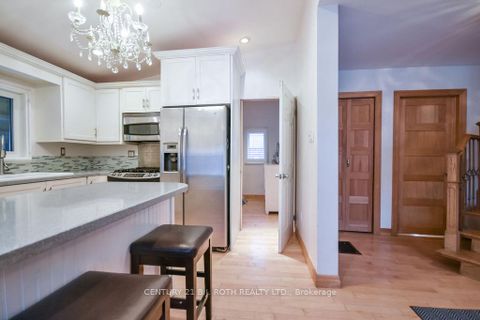 Photo 6 at 45 GROVE Street W, Queen's Park, Barrie