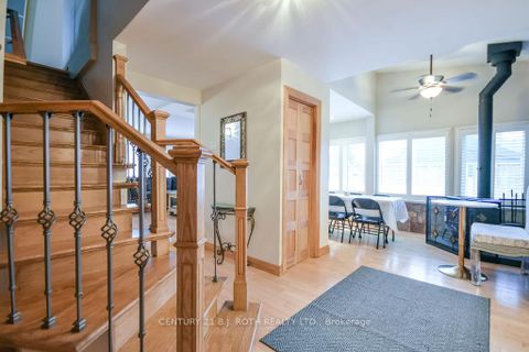 Photo 11 at 45 GROVE Street W, Queen's Park, Barrie