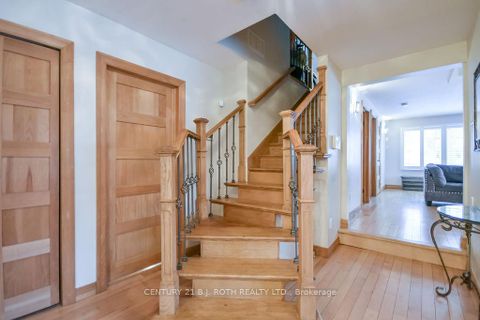 Photo 12 at 45 GROVE Street W, Queen's Park, Barrie