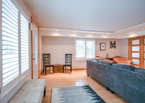 Photo 14 at 45 GROVE Street W, Queen's Park, Barrie