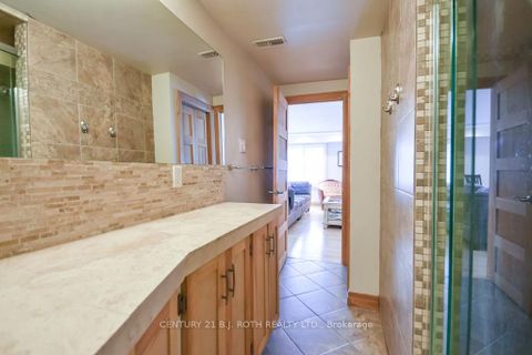 Photo 16 at 45 GROVE Street W, Queen's Park, Barrie