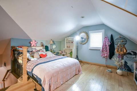 Photo 24 at 45 GROVE Street W, Queen's Park, Barrie