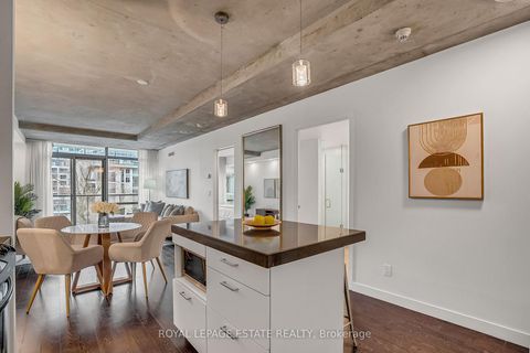 Photo 5 at 636 - 55 Stewart Street, Waterfront Communities C1, Toronto