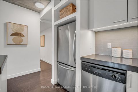 Photo 7 at 636 - 55 Stewart Street, Waterfront Communities C1, Toronto