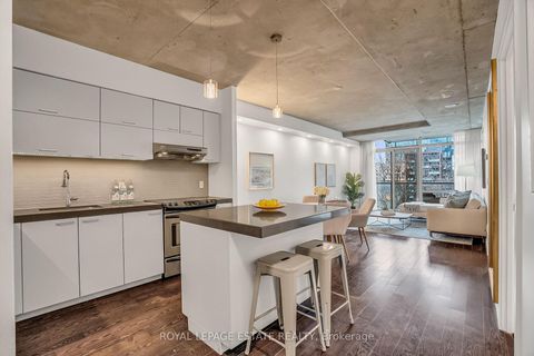 Photo 8 at 636 - 55 Stewart Street, Waterfront Communities C1, Toronto