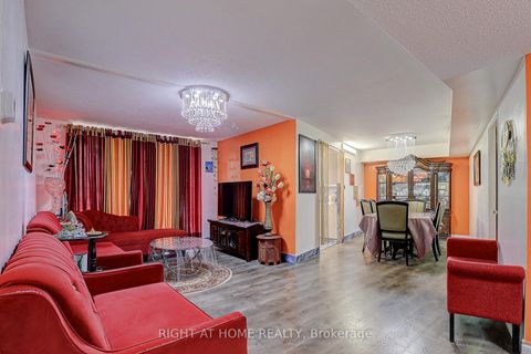 Photo 3 at 605 - 757 Victoria Park Avenue, Oakridge, Toronto