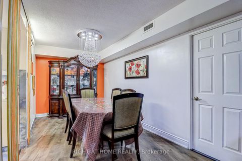 Photo 4 at 605 - 757 Victoria Park Avenue, Oakridge, Toronto