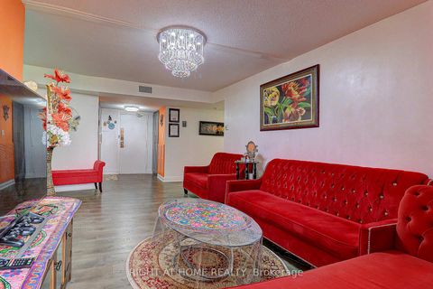 Photo 9 at 605 - 757 Victoria Park Avenue, Oakridge, Toronto