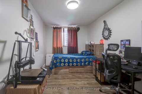 Photo 14 at 605 - 757 Victoria Park Avenue, Oakridge, Toronto