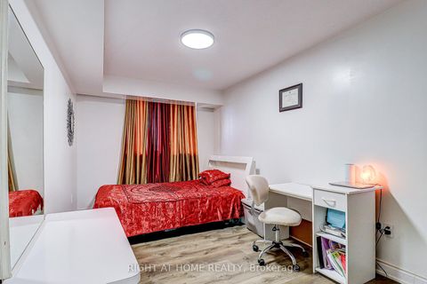 Photo 16 at 605 - 757 Victoria Park Avenue, Oakridge, Toronto