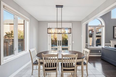 Photo 11 at 67 Hatton Garden Road, Vellore Village, Vaughan