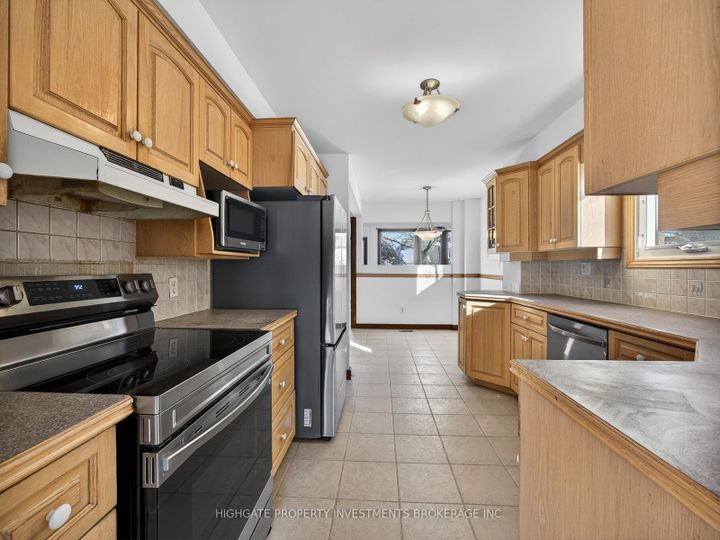 Photo 9 at 739 Edgewood Road, Amberlea, Pickering