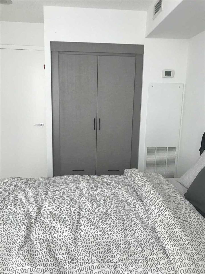 Photo 13 at 611 - 33 Singer Court, Bayview Village, Toronto