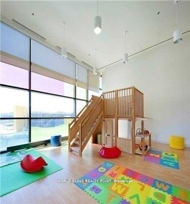 Photo 18 at 611 - 33 Singer Court, Bayview Village, Toronto