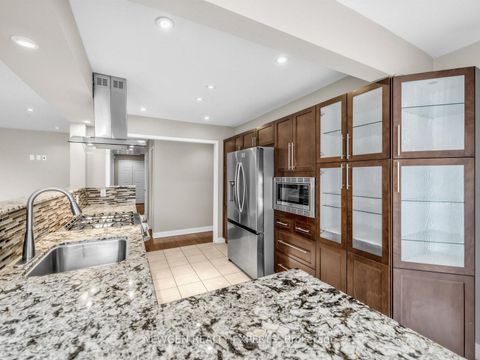 Photo 11 at 2636 Credit Valley Road, Central Erin Mills, Mississauga