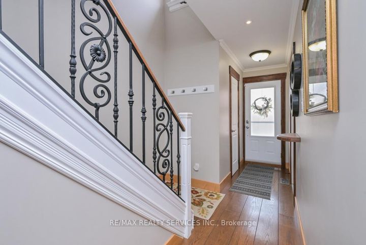 Photo 4 at 8 Collins Crescent, Brampton North, Brampton