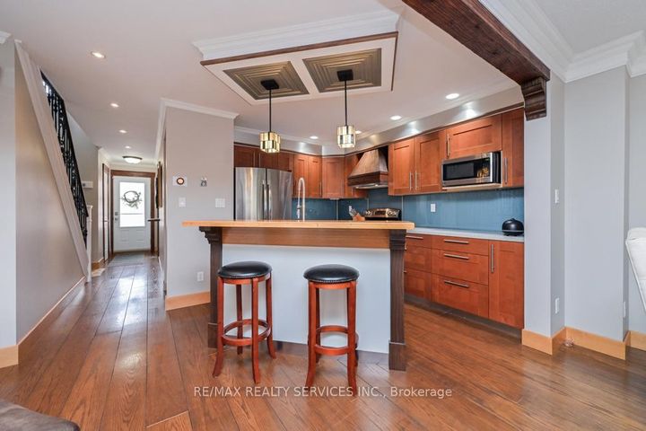 Photo 6 at 8 Collins Crescent, Brampton North, Brampton