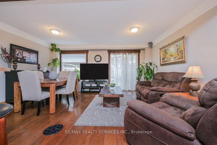 Photo 9 at 8 Collins Crescent, Brampton North, Brampton