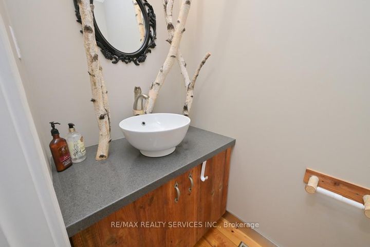 Photo 13 at 8 Collins Crescent, Brampton North, Brampton