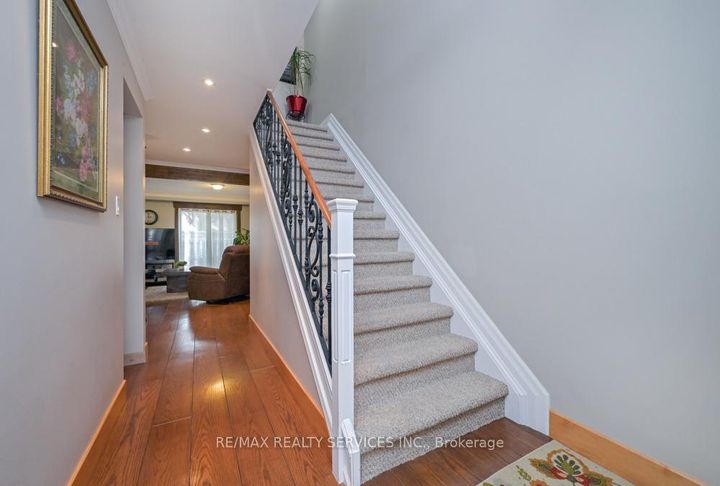 Photo 14 at 8 Collins Crescent, Brampton North, Brampton