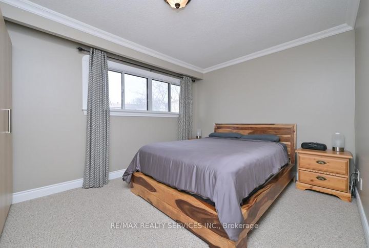 Photo 15 at 8 Collins Crescent, Brampton North, Brampton