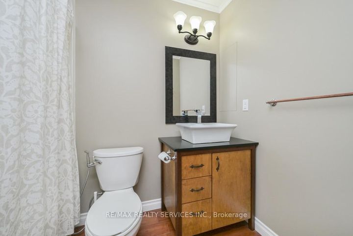 Photo 17 at 8 Collins Crescent, Brampton North, Brampton