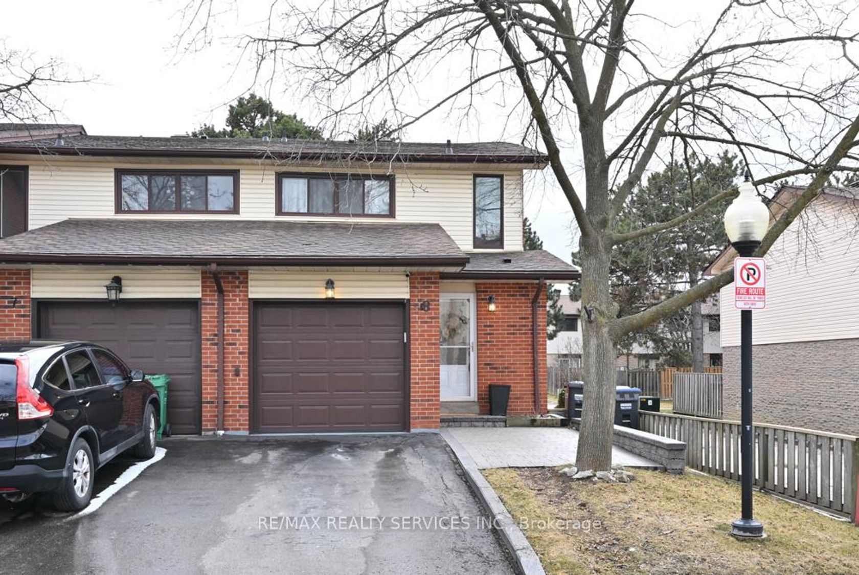 8 Collins Crescent, Brampton North, Brampton 2
