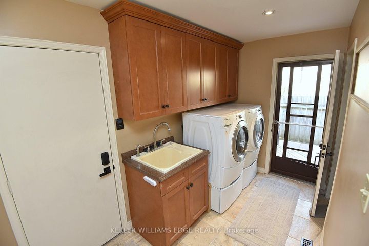 Photo 17 at 18 Charterhouse Crescent, Ancaster, Hamilton