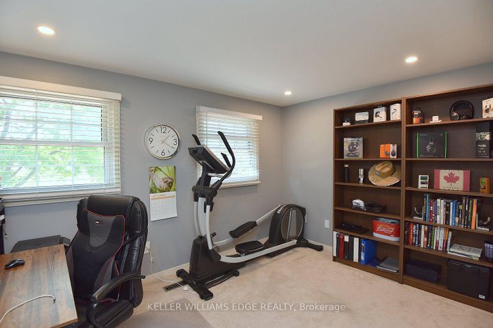 Photo 27 at 18 Charterhouse Crescent, Ancaster, Hamilton