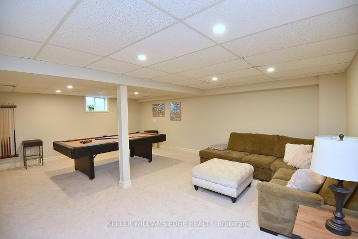 Photo 32 at 18 Charterhouse Crescent, Ancaster, Hamilton