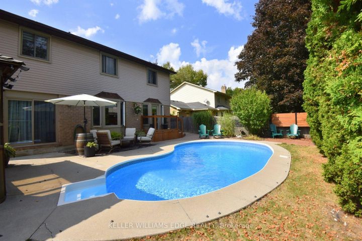 Photo 36 at 18 Charterhouse Crescent, Ancaster, Hamilton