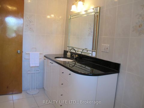 Photo 22 at 4 Rosalie Avenue, CFB, Toronto