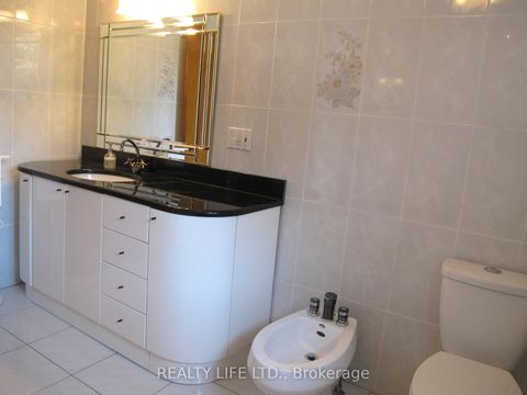 Photo 23 at 4 Rosalie Avenue, CFB, Toronto