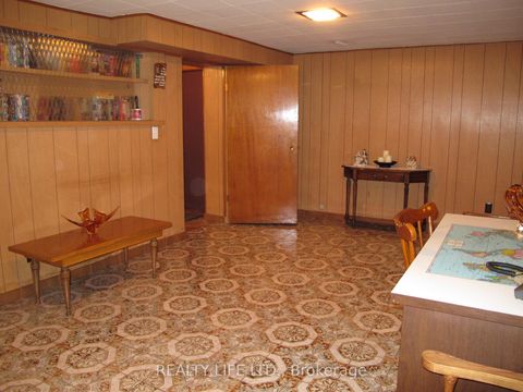 Photo 33 at 4 Rosalie Avenue, CFB, Toronto