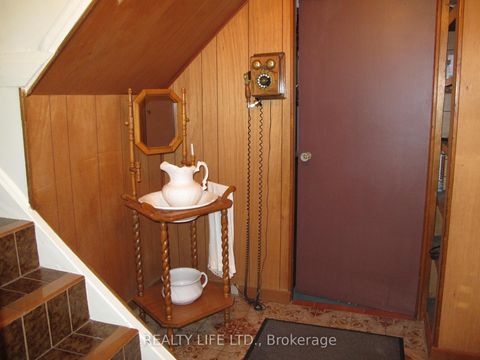 Photo 34 at 4 Rosalie Avenue, CFB, Toronto