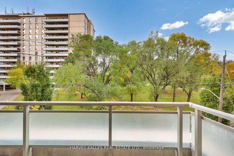 Photo 5 at 305 - 17 Ruddington Drive, Steeles, Toronto