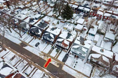 Photo 5 at 463 Milverton Boulevard, Danforth, Toronto