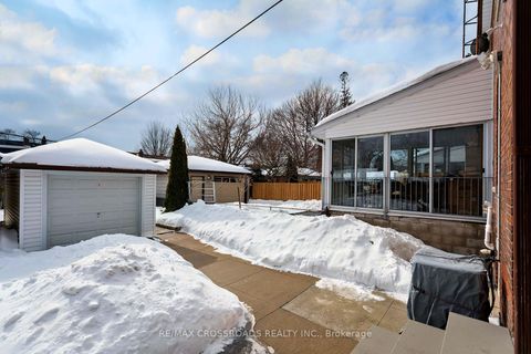 Photo 41 at 463 Milverton Boulevard, Danforth, Toronto